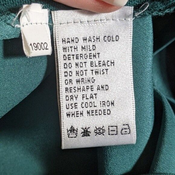 August Silk lightweight emerald green sweater w/ pocket - slightly sheer - S - Picture 3 of 5